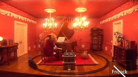 dollhouse + model-train