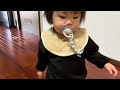 紐ではしゃぐ息子👶