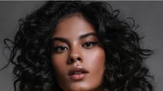 Bella Campos De Biquíni Fio Dental Escandalizou Na Internet