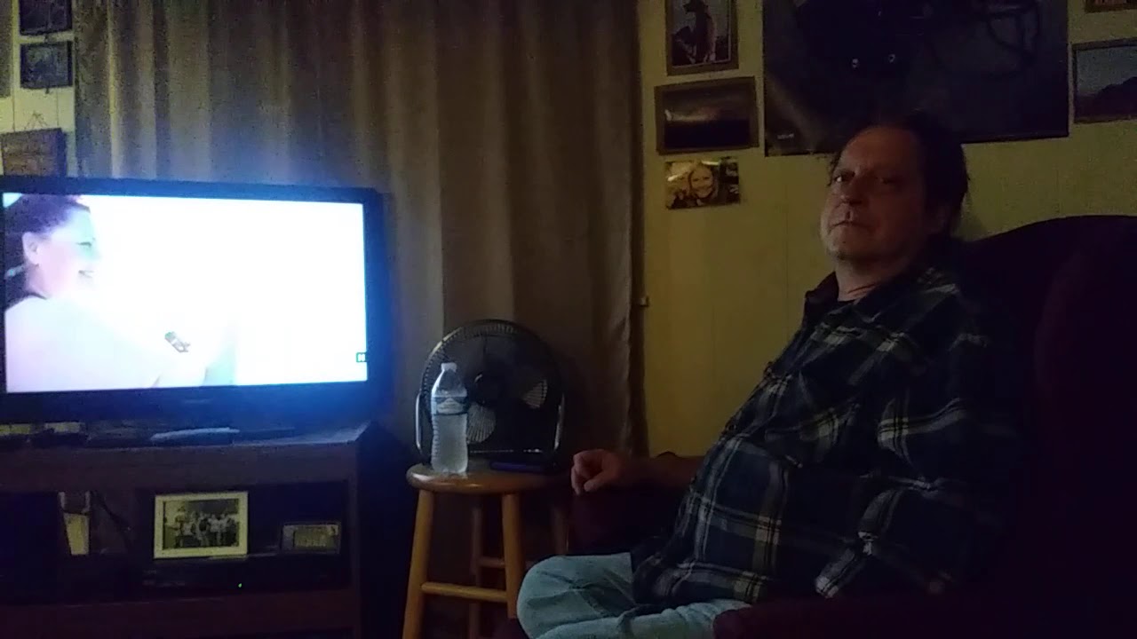 Cat's funny reaction to sneezes 