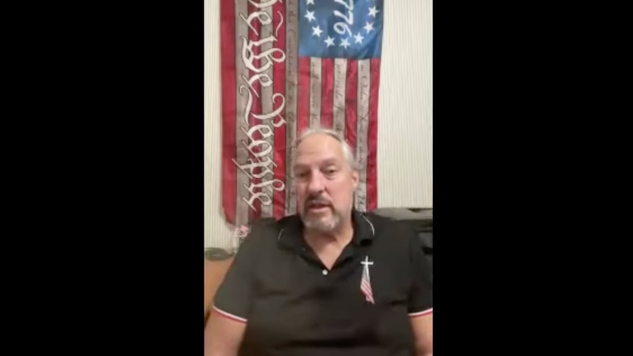 Кандидат в Конгресс Джон Макбрайд говорит об ограничении роли государства и снижении налогов.