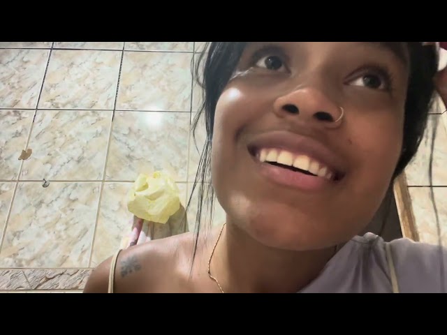 ASMR Caseirinho com sons agressivos- Amiga brava te maquiando rápido 😡💋💄🎀