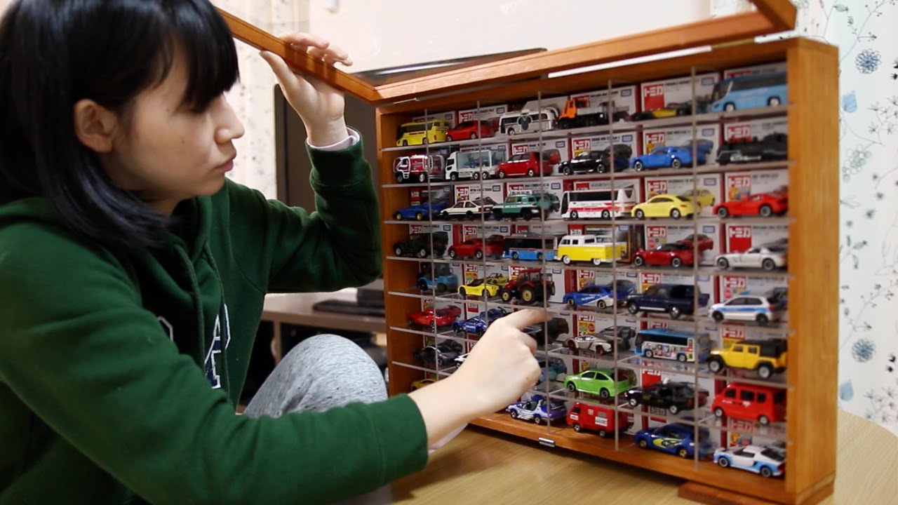 トミカディスプレイの車を変えてみた - YouTube