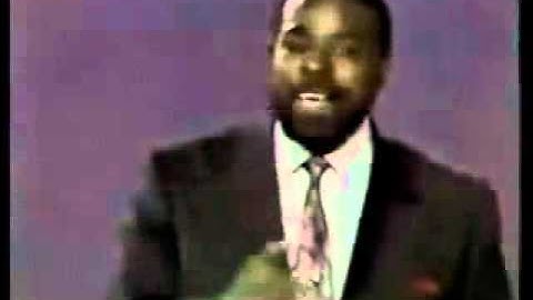 Motivational Speaker Les Brown, Speaks About Negative People