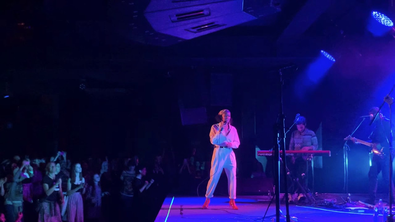 Sara Tavares - One Love (Live at Sofia)