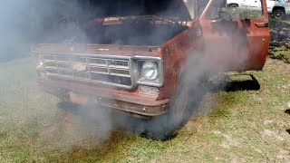 What a MESS  this Abandoned 1976 C10 was in. 