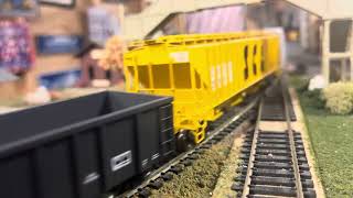 SD40-2 :7400 l SD40-3 :4202 l Sd40-2 :DT UP’s followed by sd40-2 VTR 432