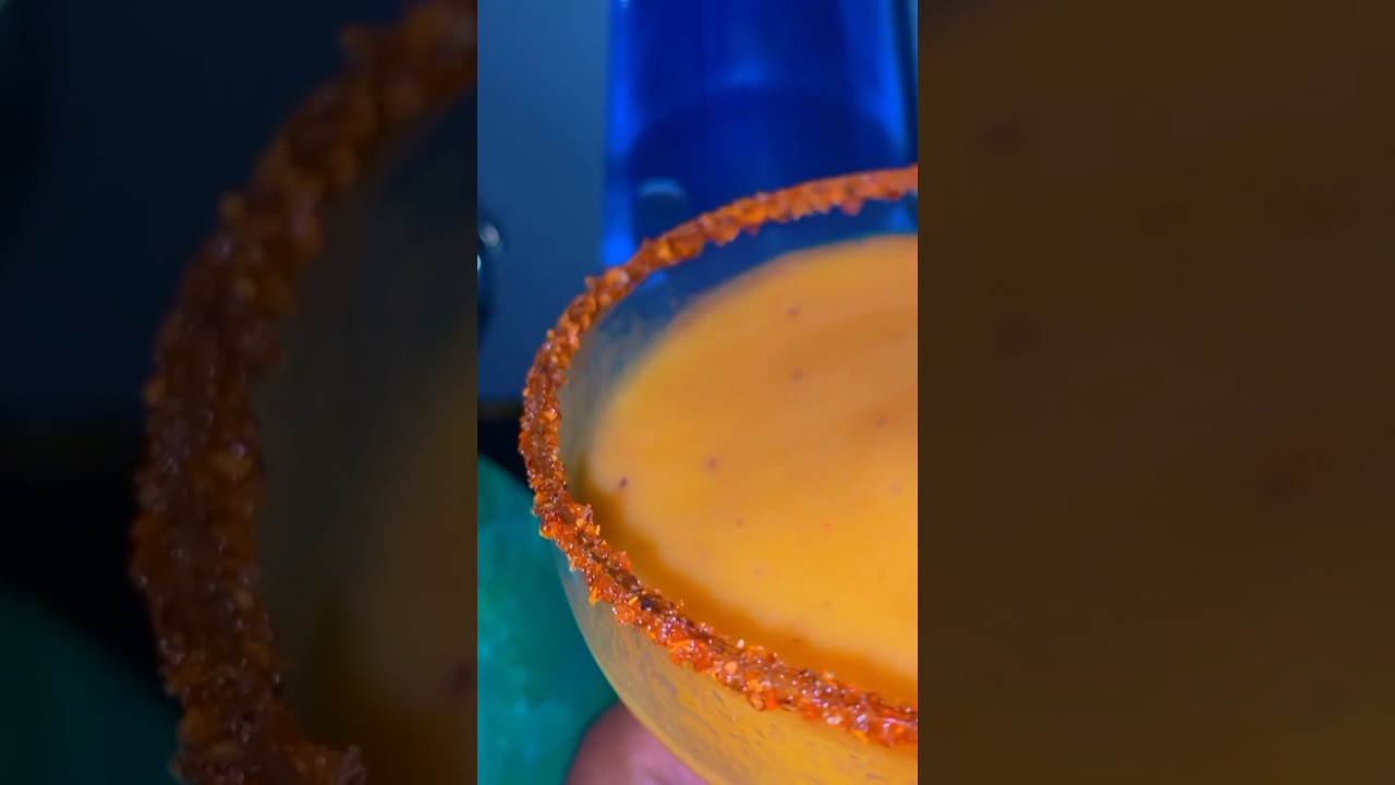 mango vitamin smoothie 🥭