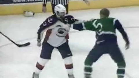 Chris McKelvie vs Radko Gudas Jan 13, 2012