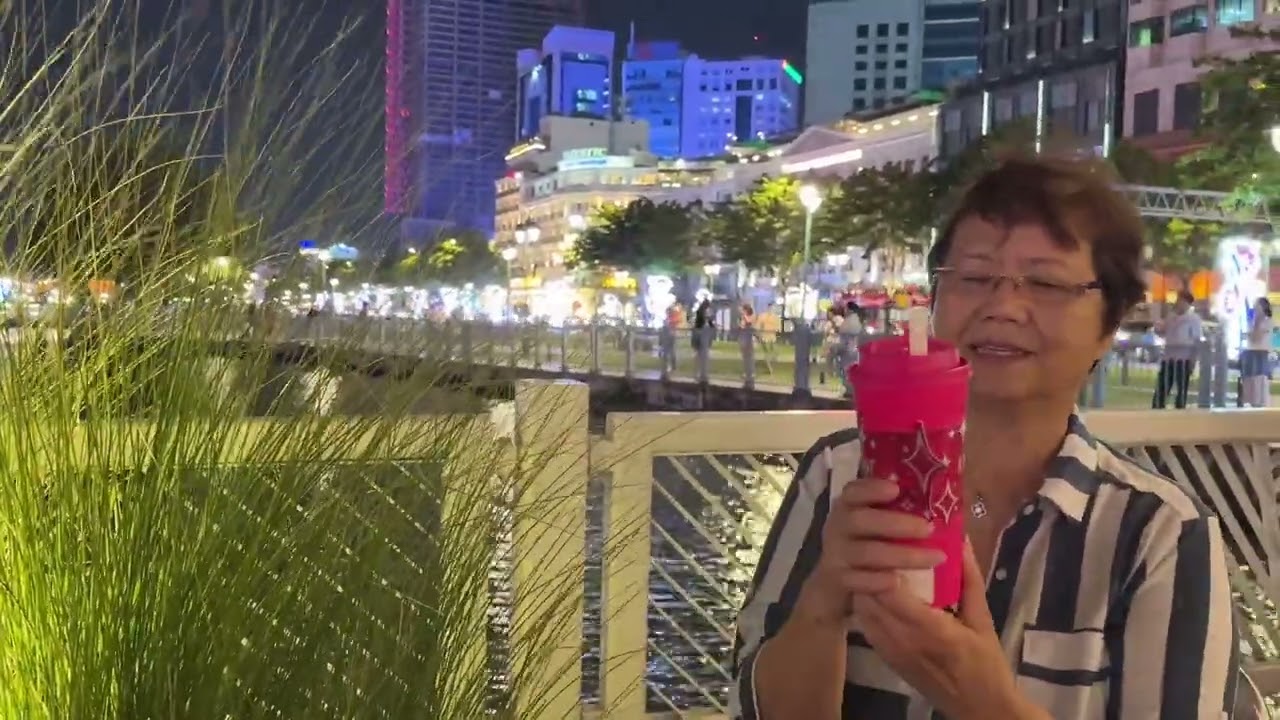 Sài Gòn Về Đêm 