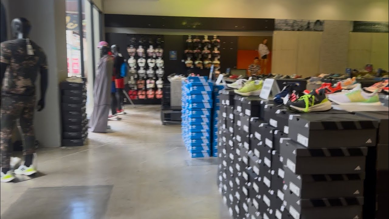 Шоппинг на диване…Тепло в Тайланде?  Еду с друзьями в Premium Outlet Phuket влог от Тепло на диване