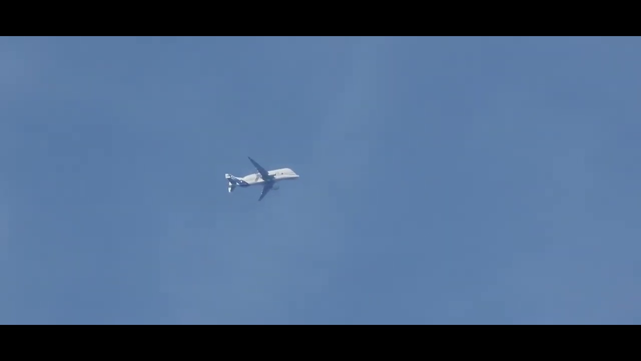 BELUGA XL3 over Liverpool Airport from Chester Hawarden to Bremen ✈️