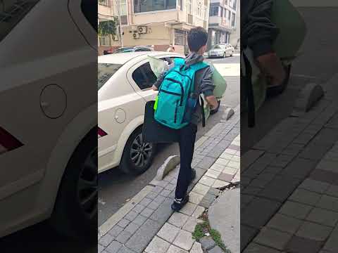 انا ذاهب للمدرسة مافاضي العب
