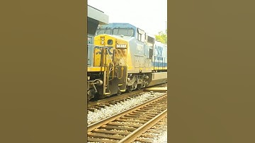 CSX Dash-8 trails on Q422! #csx #railroad #railway #railfanning #shorts