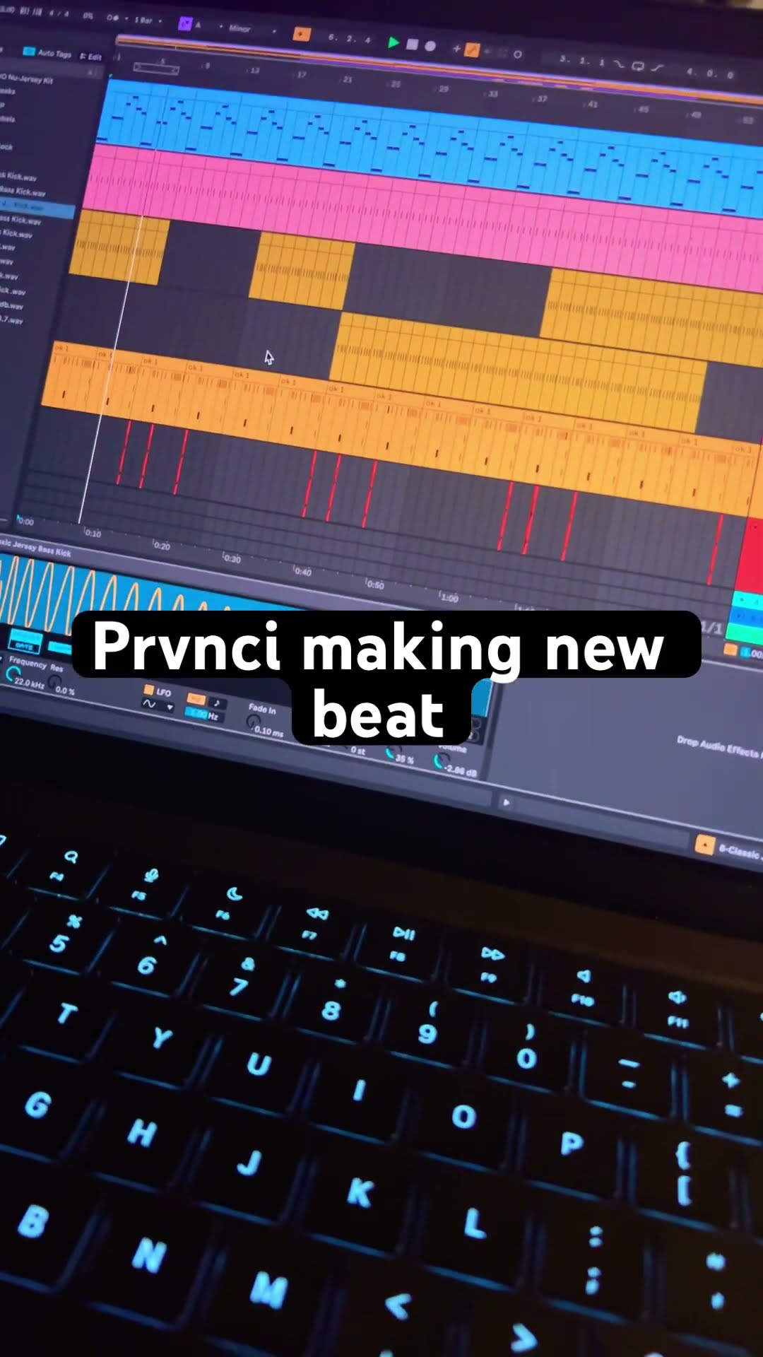 Prvnci previewing change into me beat