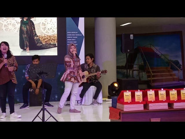 Yura Yunita - Berawal dari tatap (cover by Kaselia'scoustic) class=