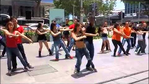 International Zouk Flash Mob Singapore 2013 - Two Left Feet