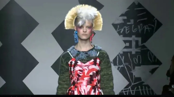 Louise Gray - London Fashion Week (LFW) - Autumn Winter 2012-2013 - Full Fashion Show