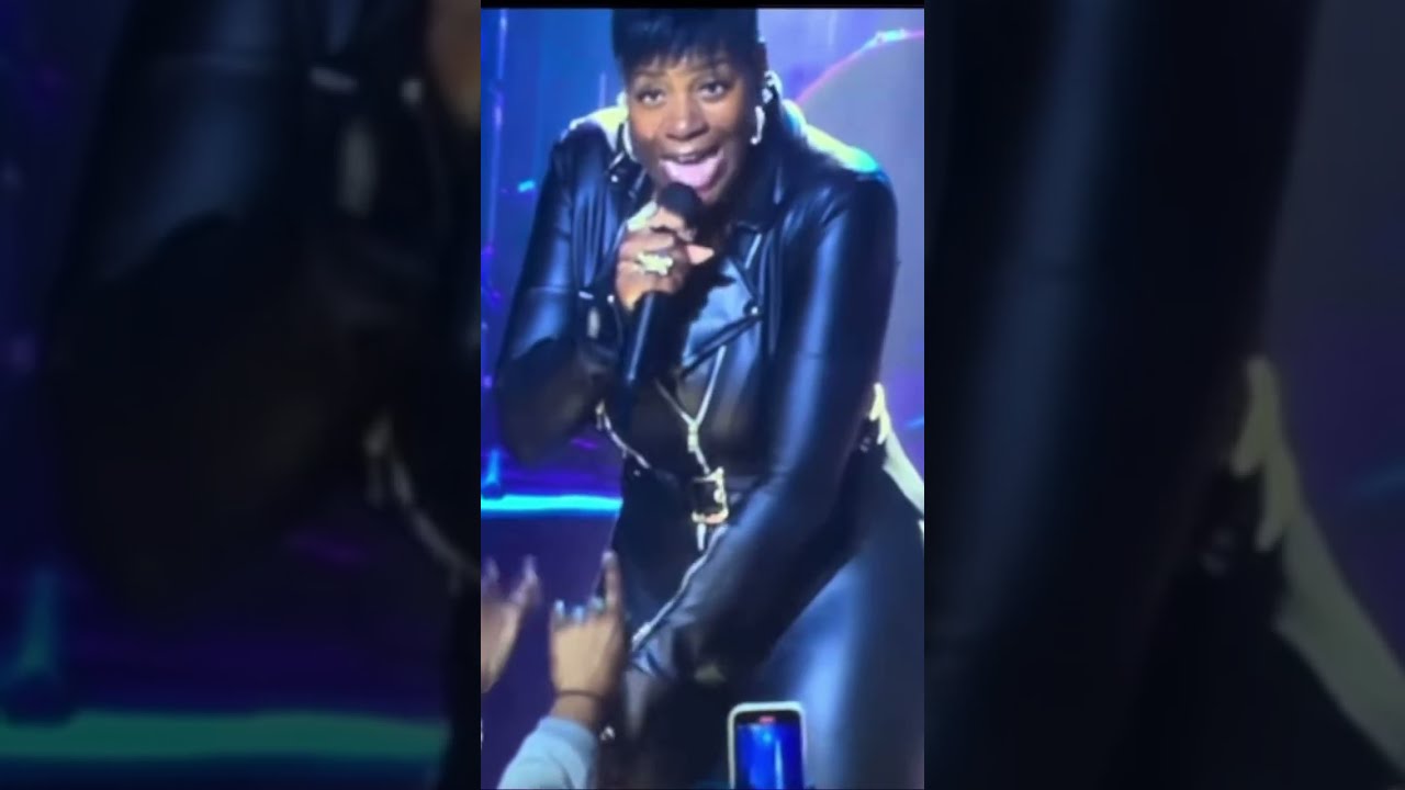 Fantasia Giving A Word At Her Concert 