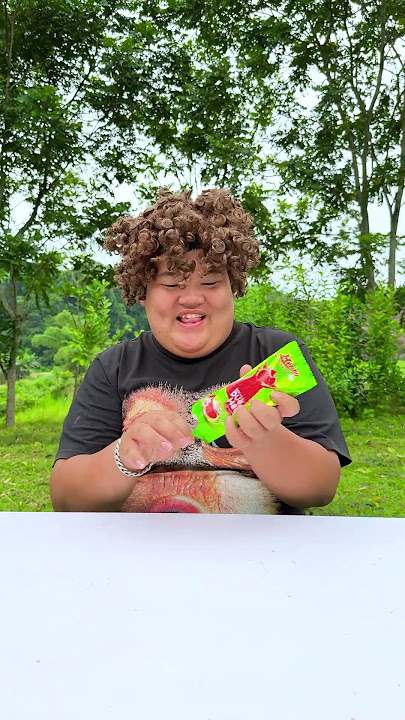 Bi Bi TV : Clumsy Guy 😳🤣