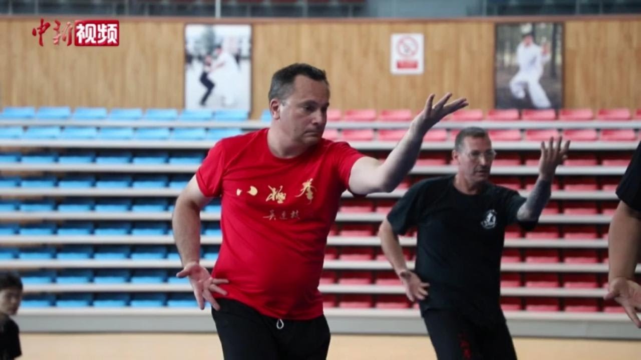 法国八极迷赴沧州孟村拜师学艺春秋大刀