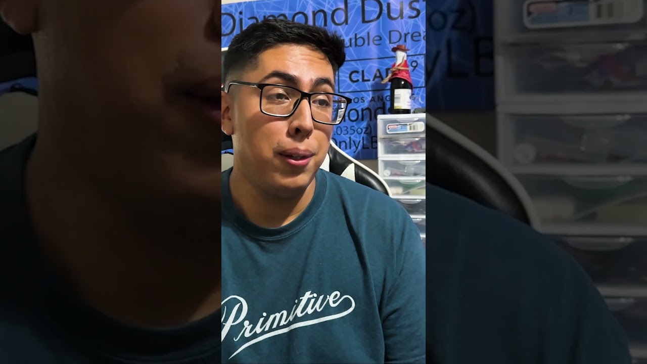 PLUG PLAY BANANA SHAKE CAKE REVIEW! 