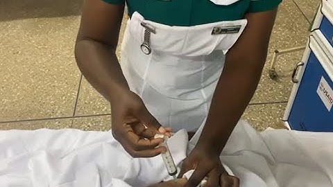 Administering intramuscular (IM)  injection @nursing @nursingart247