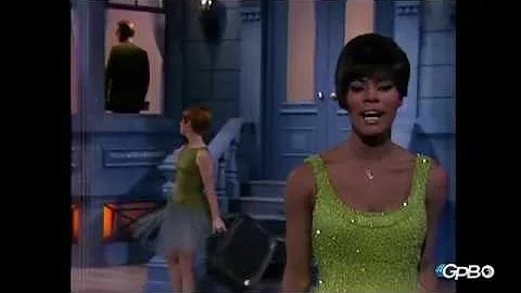 Dionne Warwick - Walk On By (Live @ The Red Skelton Show 1966)