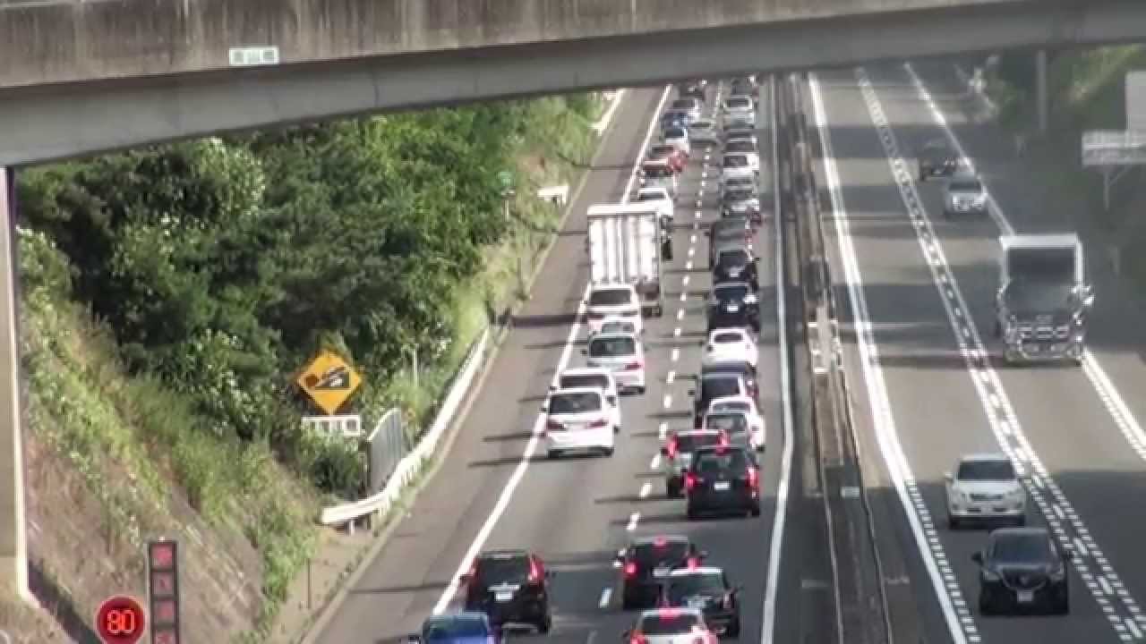 高速道路の 上り坂 が渋滞の一因である事がよくわかる動画 Youtube