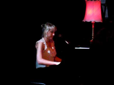 Sarah McKenzie at The Paris Cat Jazz Cafe, Melbour...