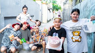 Kids Go To School | Chuns Of Birthday Friends Organize Birthday Cake Making at Happy House