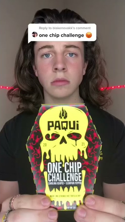 ELLE A MANGE EN ENTIER LA CHIPS LA PLUS PIQUANTE DU MONDE !! 🔥🌶️ Estelle  et le Hot Chip Challenge 🥵🤮 