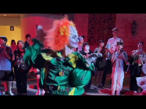【USJ ホラーナイト】怖いけど可愛いピエロゾンビちゃんのシャリラダンス【ゾンビデダンス】