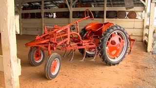 Check Out This REVOLUTIONARY Allis-Chalmers Tractor! 1948 Allis-Chalmers Model G