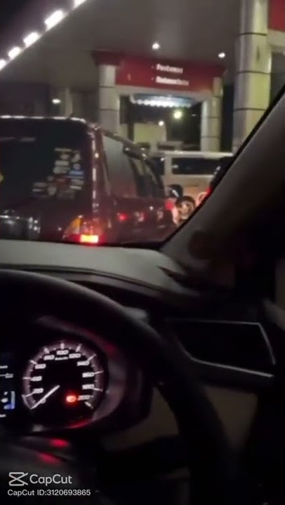 story wa nyetir mobil malam hari