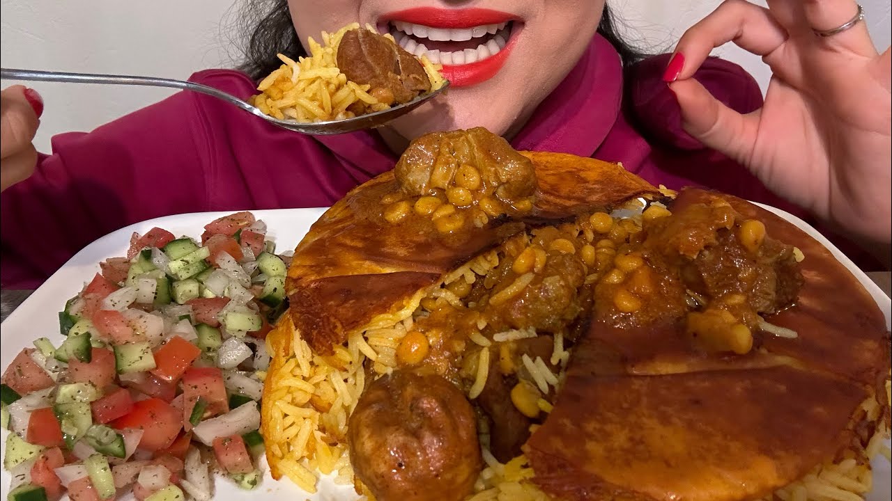 Asmr eating Persian stew with rice and Shirazi salad| موکبانگ قیمه لا ...
