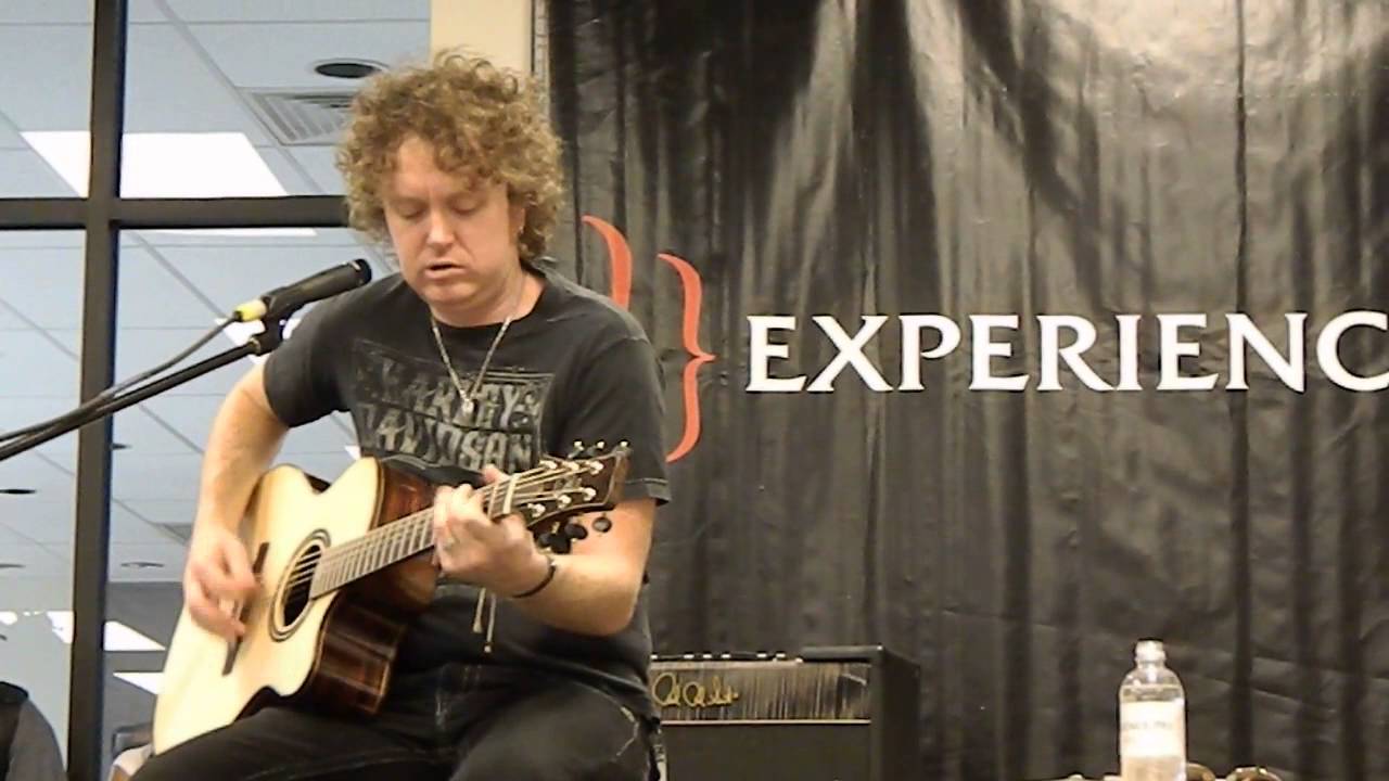 Simon McBride acoustic session at Experience PRS 2013