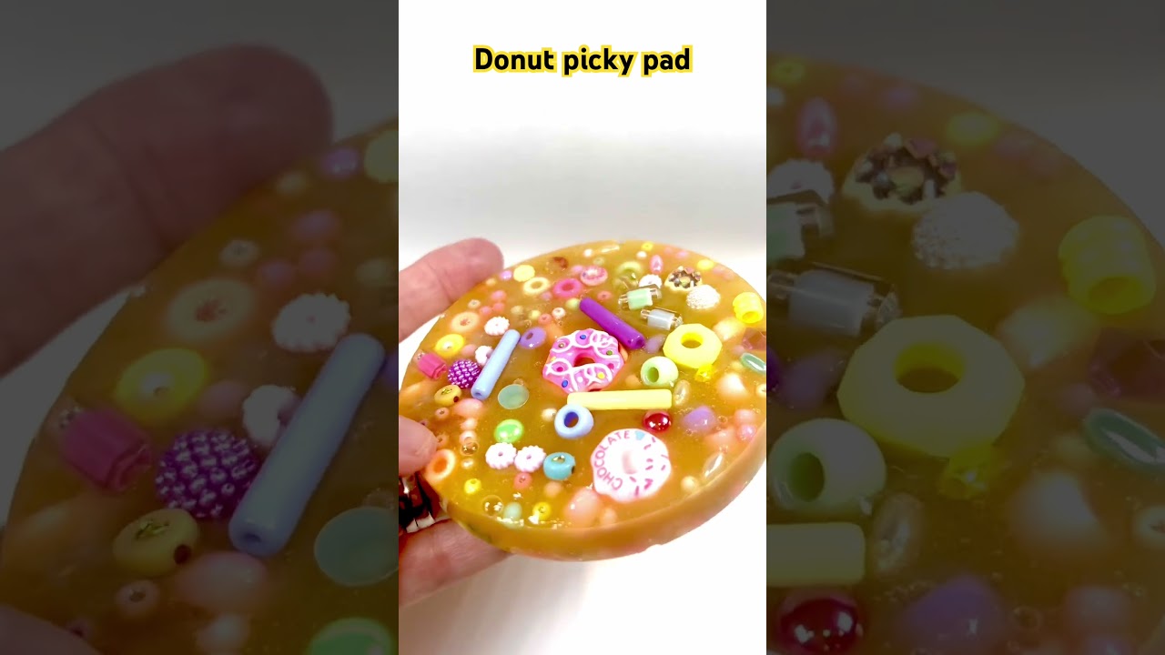 Donut reusable picky pad - raspberry scented. Slime Treat Bakery Etsy Uk shop #pickypads