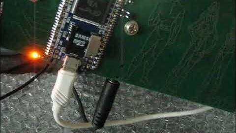 Cobura Mobile コブラ Game Console based on Lichee Pi Zero board