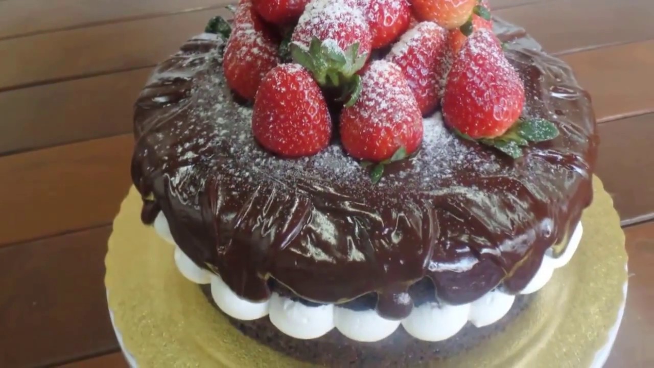 COMO FAZER GANACHE DE CHOCOLATE PARA COBERTURA DE BOLO RECEITA MUITO