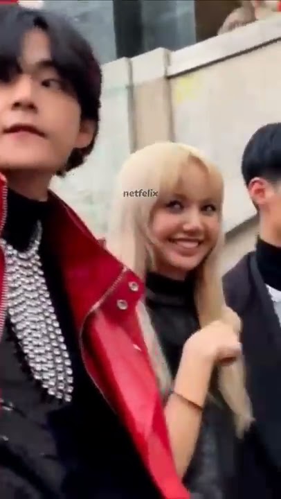 Taehyung and Lisa having fun together In Paris 💖