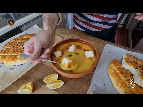 فيديو: كيفية صنع حساء دال اللذيذ وخبز البيتا