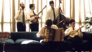 Pequeña Orquesta Reincidentes - El Atajo