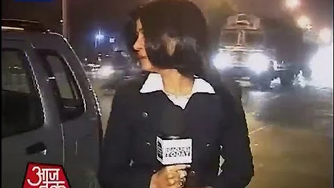 Aaj Tak reporter faces eve-teasing while reporting on Delhi gangrape case - DayDayNews