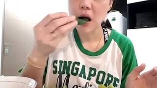 Dj Katty Erfly Makan Kanggkung Mentah
