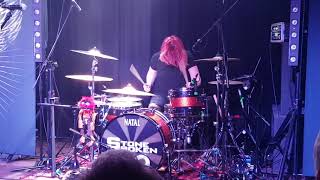 STONE BROKEN - Robyn's AWESOME DRUM SOLO
