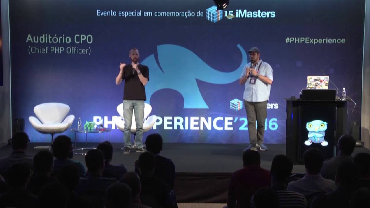 PHPTalks: Container vs Virtual Machine - Wellington Silva