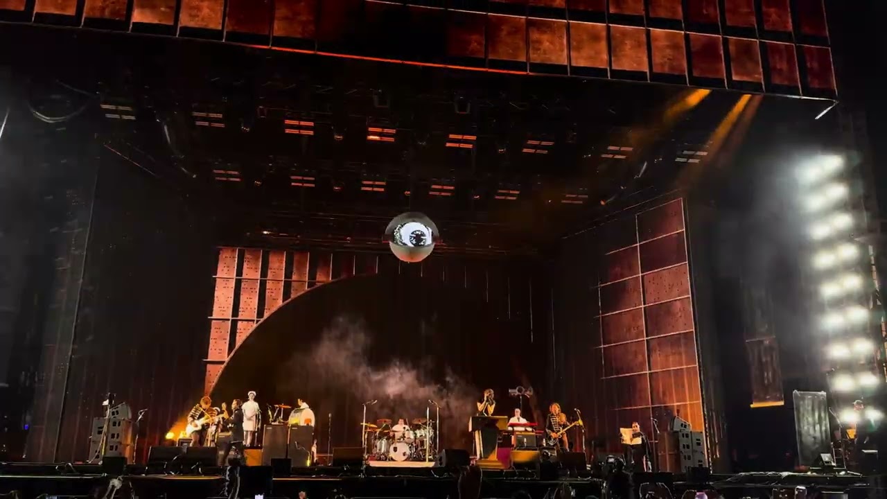 My Chemical Romance 🇨🇴 hause of wolves 