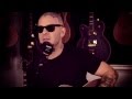 Capture de la vidéo Tim Armstrong "East Bay Night" At: Guitar Center