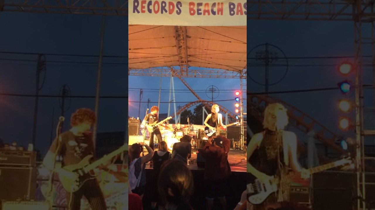 Sunflower Bean - Burger Records Beach Bash II Coney Island 7-22-2017